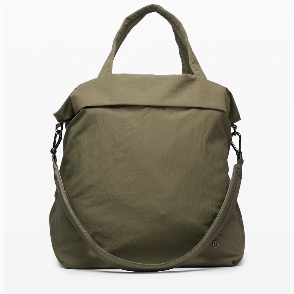 NWT Lululemon On My Level bag